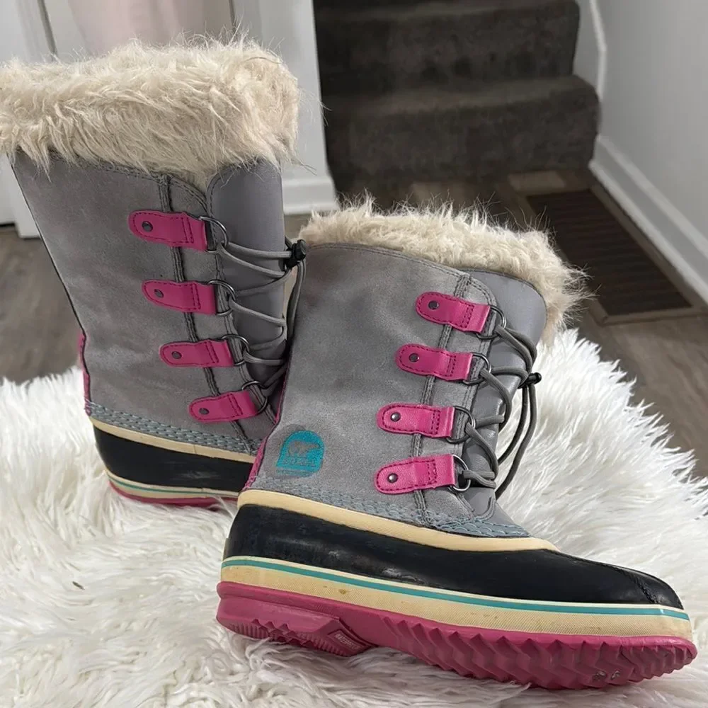 SOREL Women's Gray and Pink Winter Boots